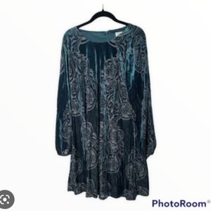 Eliza J green velvet size 10 above knee dress